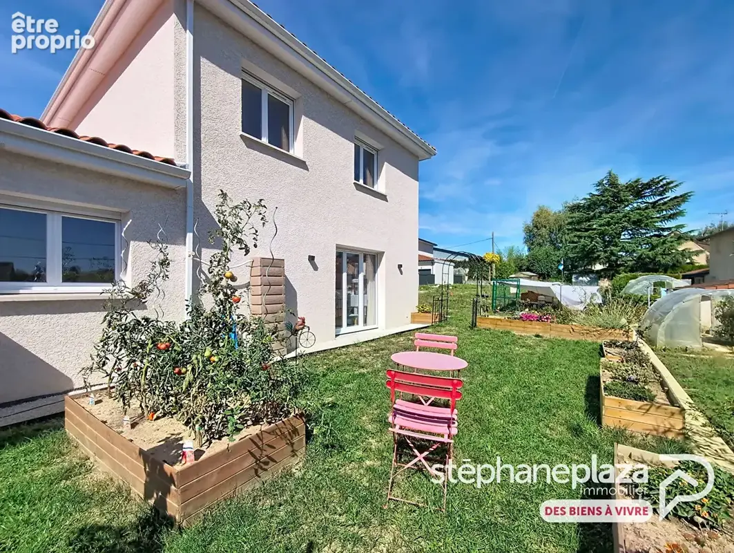 Maison de 2023 ; 124m² avec 3 chambres + suite parentale, buanderie, garage - Terrain 500m² - photo 2