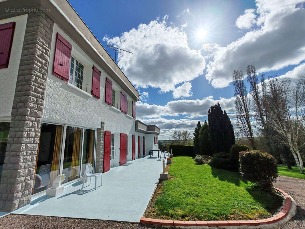 Maison à BARD-LES-EPOISSES