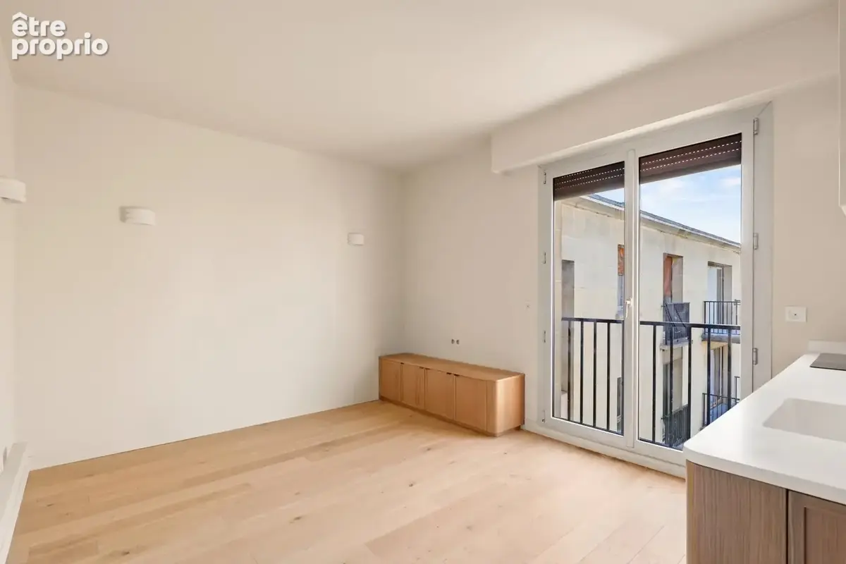 Neuilly-sur-Seine – Rue de la Ferme – Appartement rénové de deux chambres - photo 5