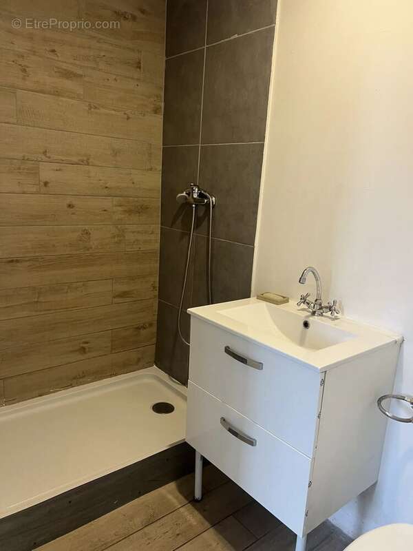 Appartement à MARSEILLE-3E
