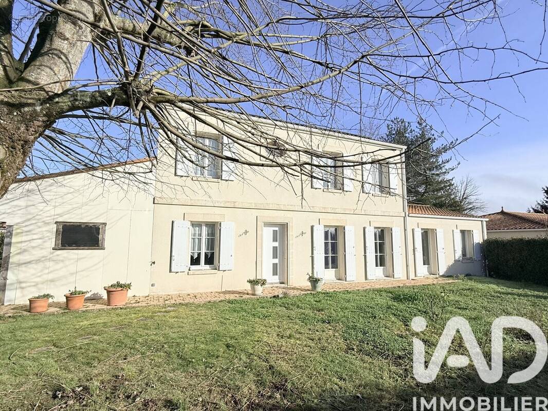 Photo 1 - Maison à SAINT-GENIS-DE-SAINTONGE