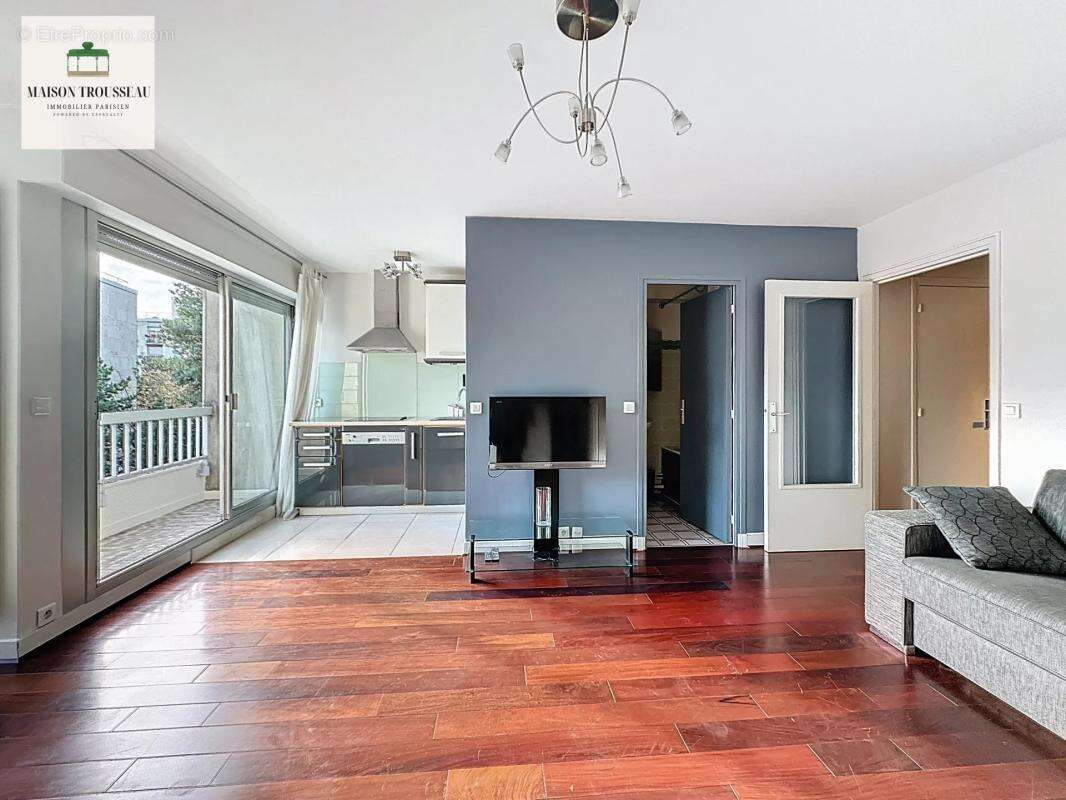 Appartement à NEUILLY-SUR-SEINE