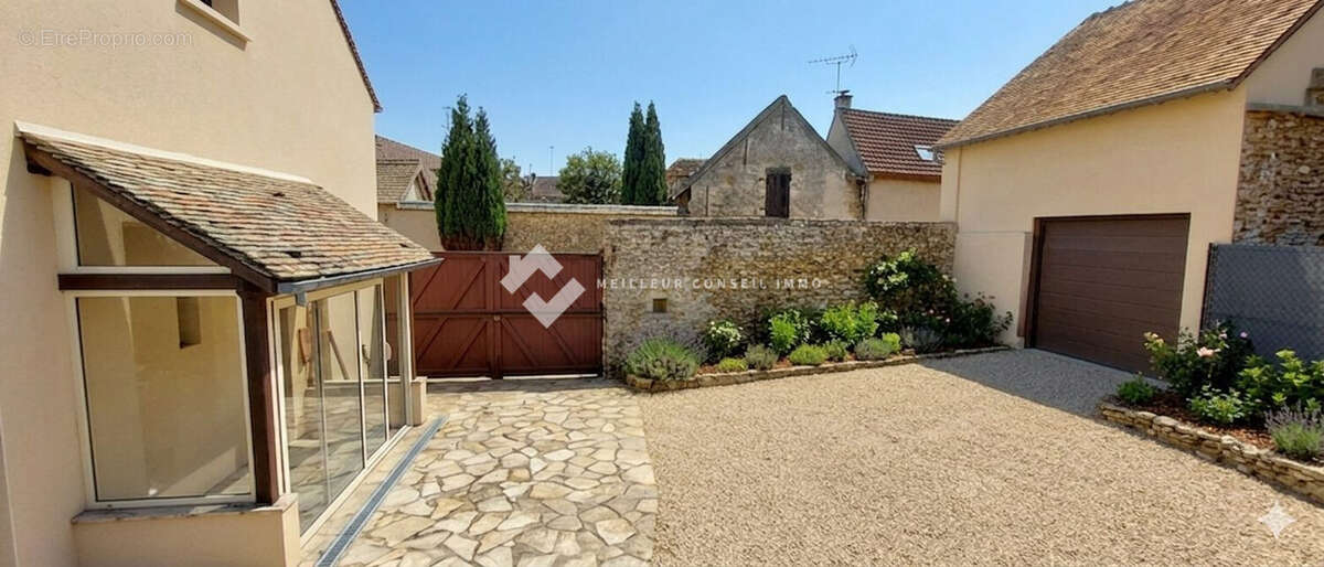 Maison 83 m² à Bazainville  - photo 5