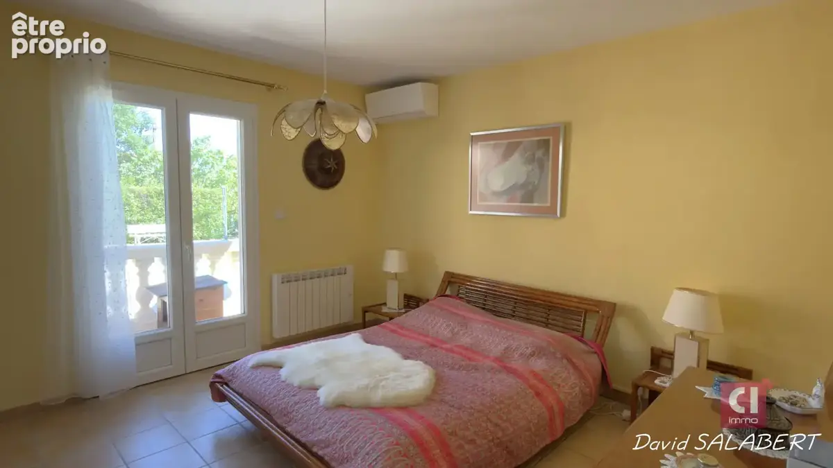 Garéoult -Villa à vendre de plain-pied avec piscine, studio et double garage - photo 10