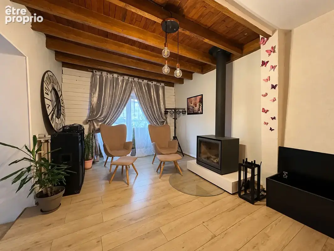 Maison 10 pièces 257 m² à vendre à Champagne-Saint-Hilaire (86160) - photo 9