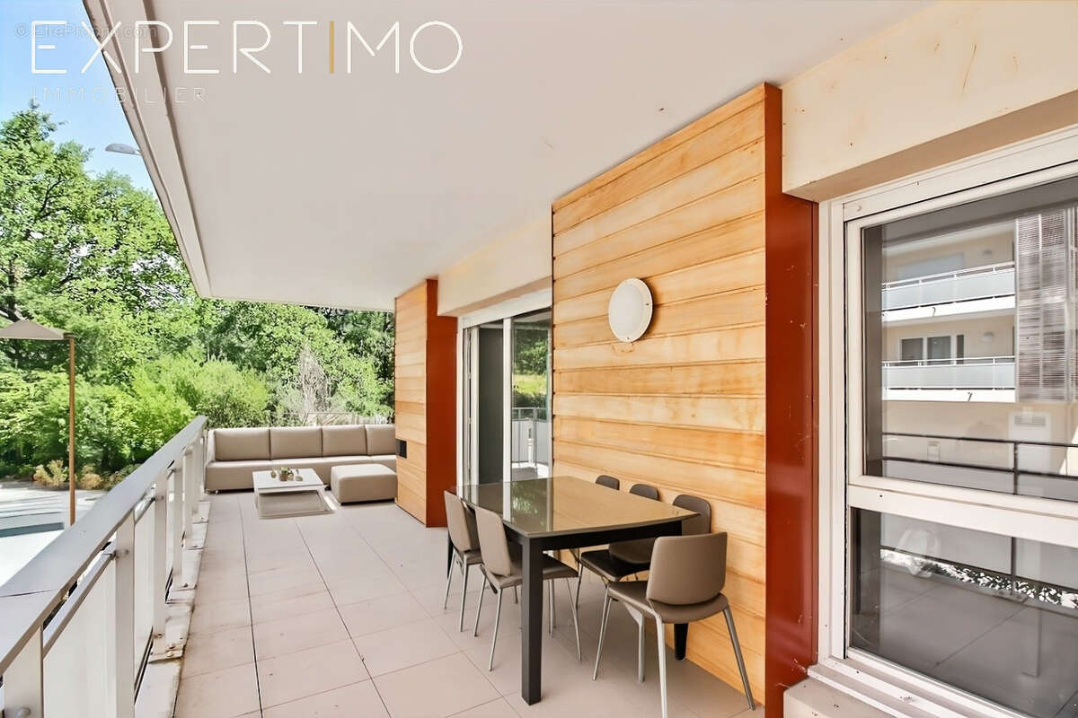 Appartement à ROUSSET