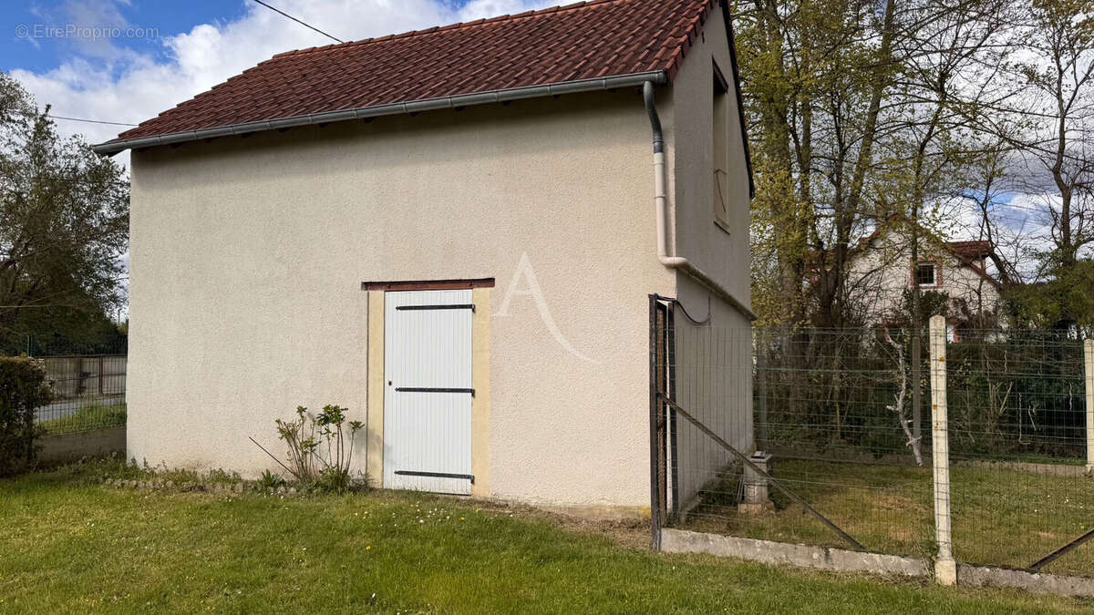 Maison à CHATRES-SUR-CHER