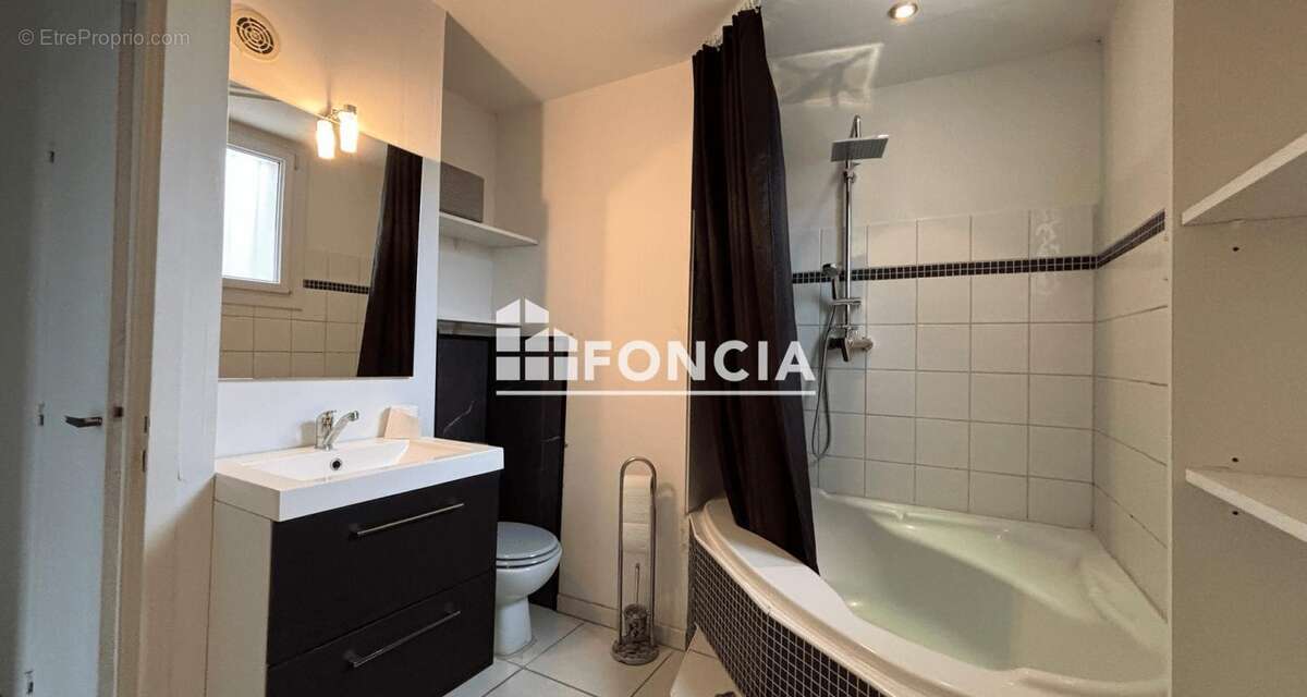 Maison à ROMANS-SUR-ISERE