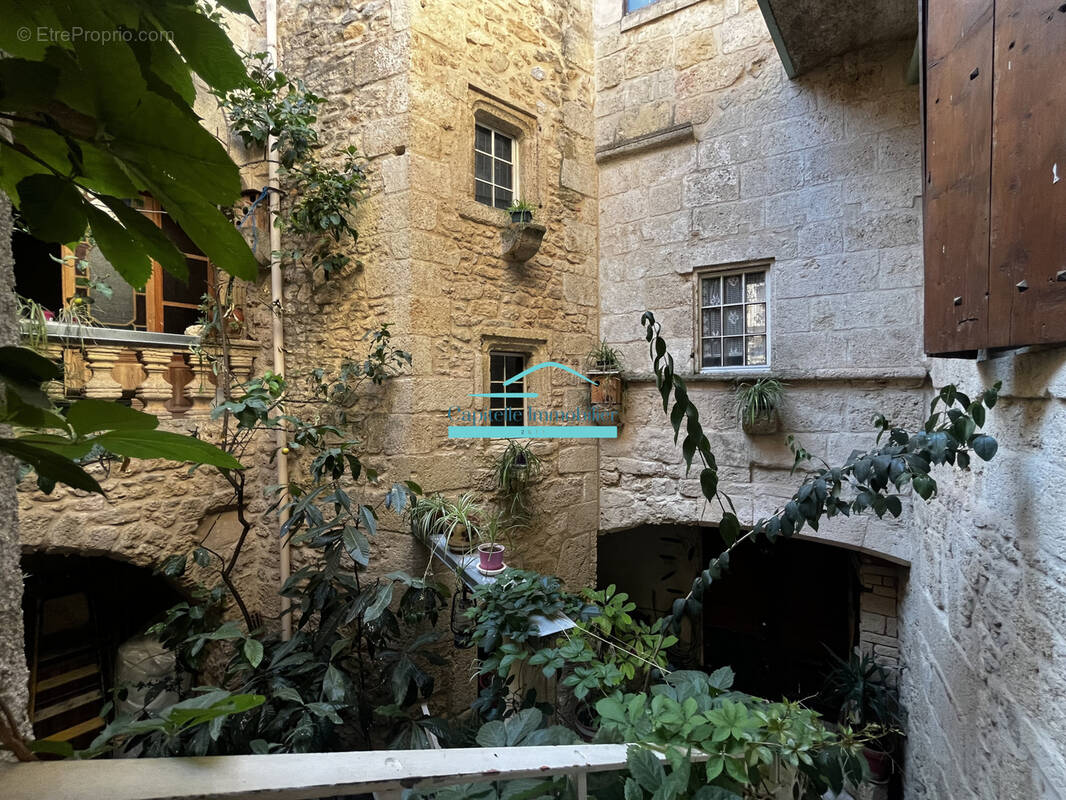 Maison à POUSSAN