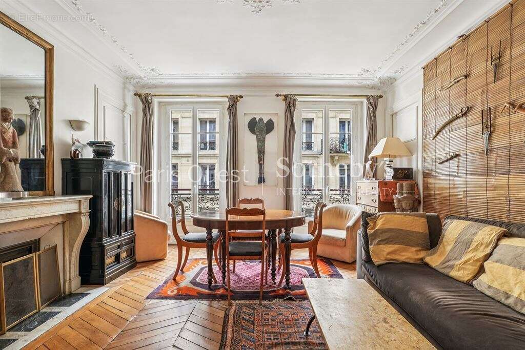 Appartement à PARIS-9E
