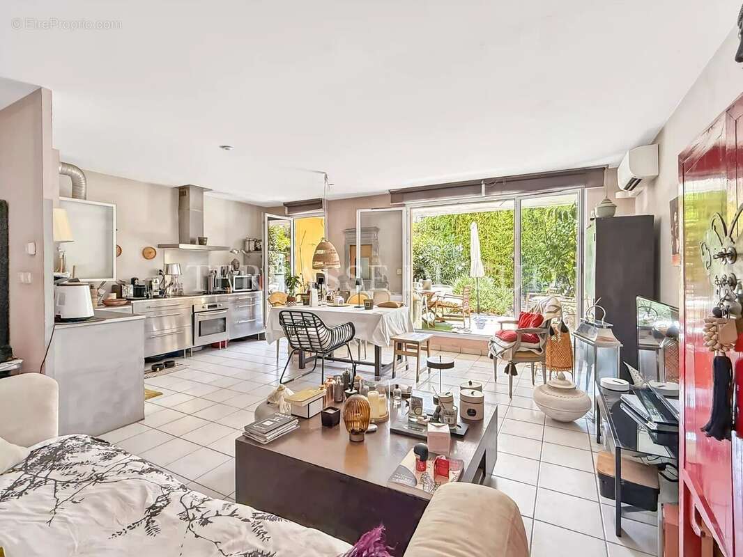 Vente Appartement 3 Pièces 70 m2 avec 50 m2 de Terrasse et Jardin - Chateau Gombert - Marseille 13 - photo 6