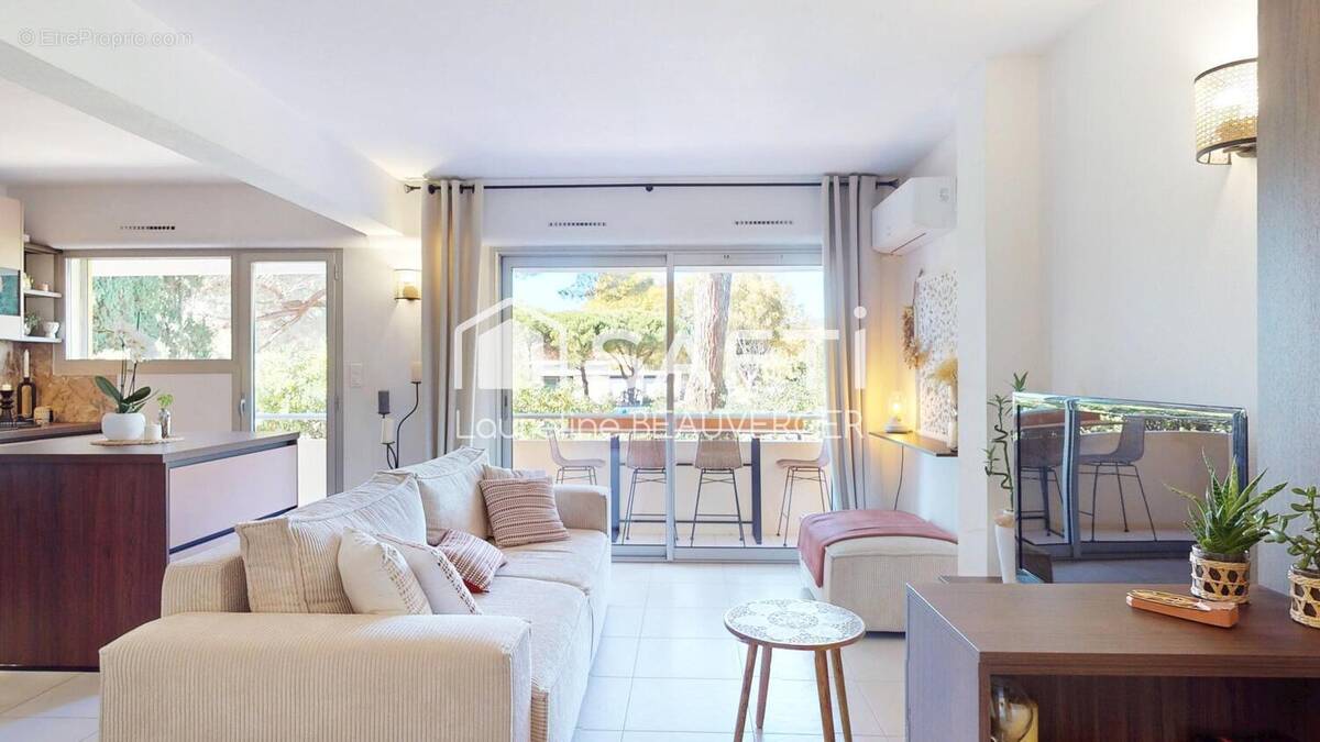 Photo 1 - Appartement à LE LAVANDOU