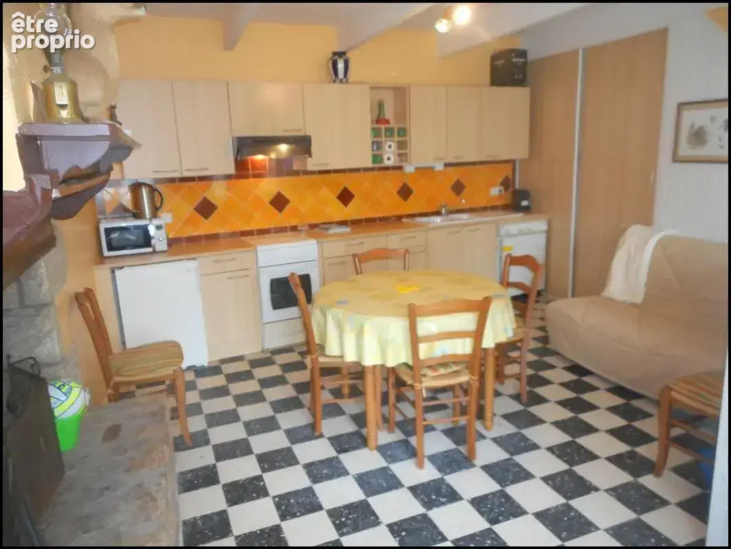 SCRIGNAC : Charmante maison en pierres au cœur d’un village breton - photo 3
