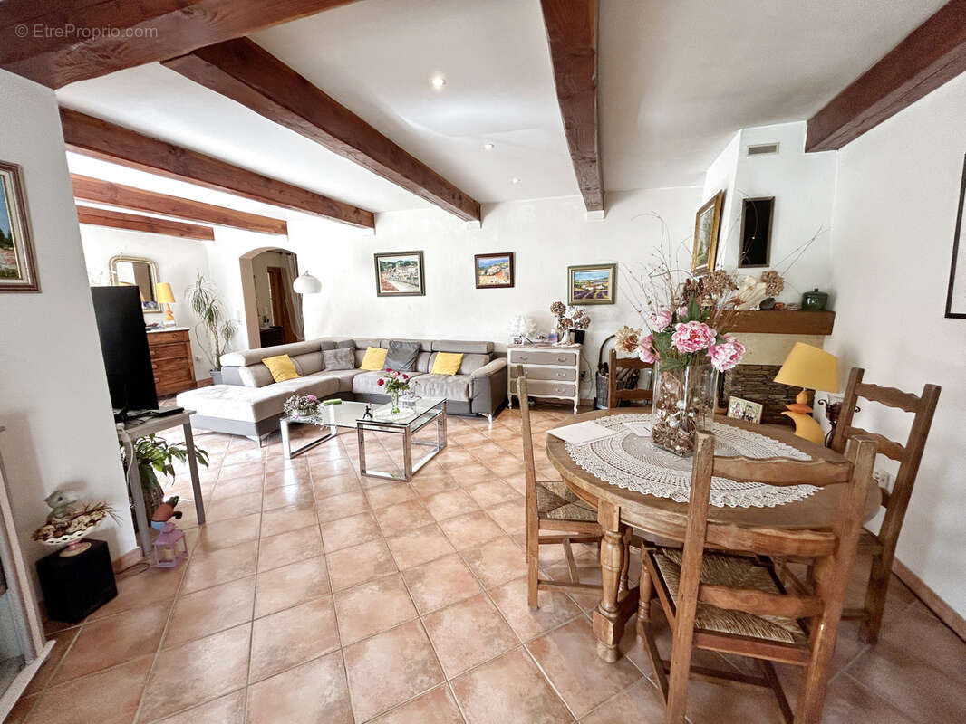 Maison à SUMENE