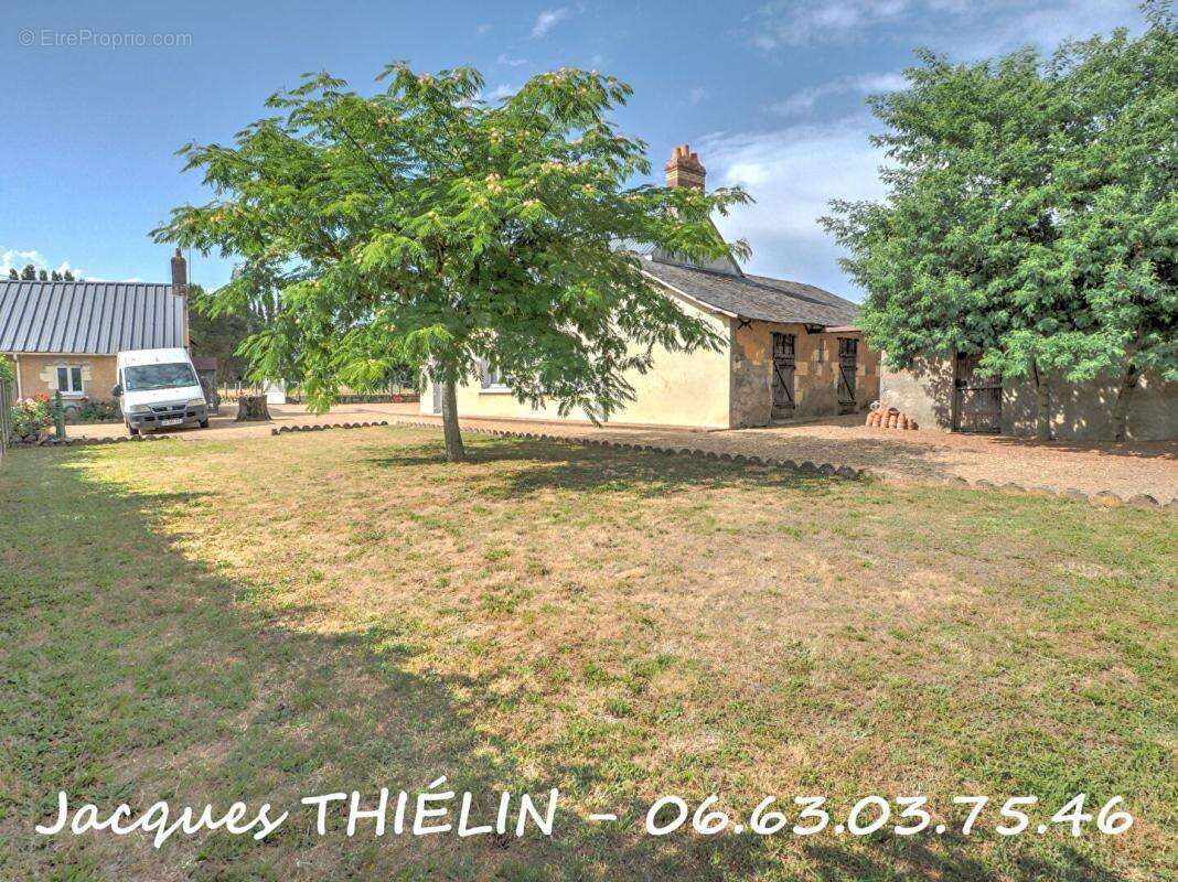 Maison à LONGUE-JUMELLES