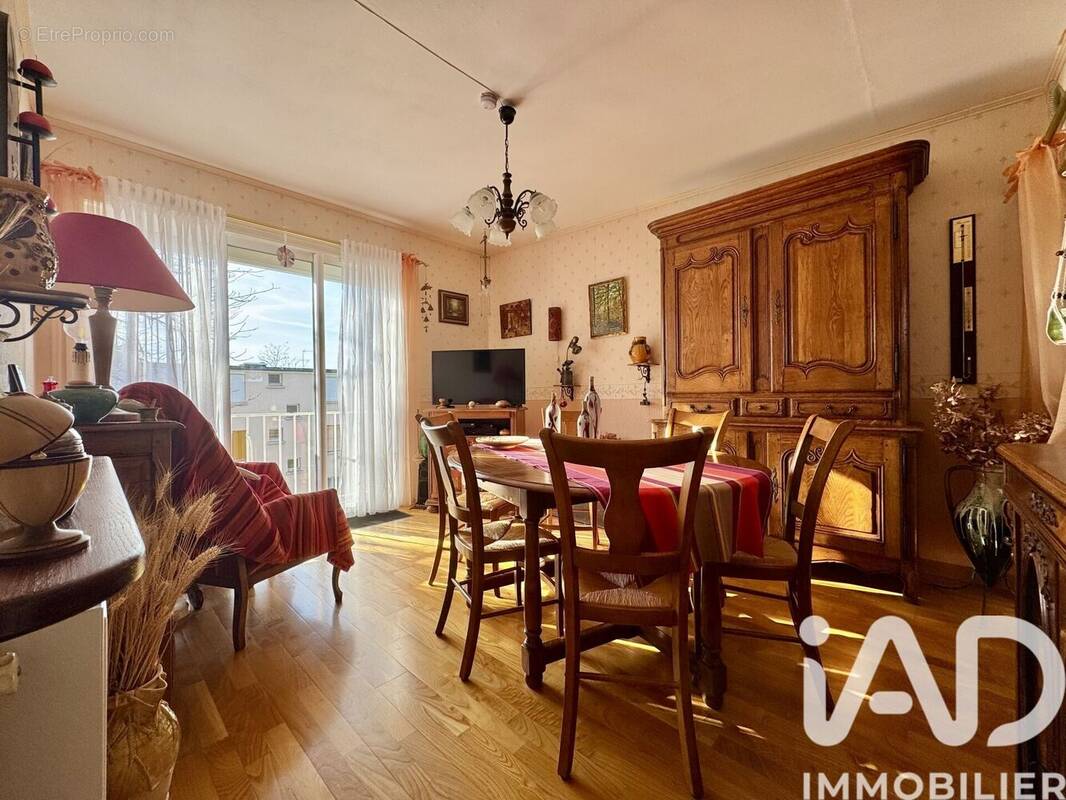Photo 1 - Appartement à DAMMARIE-LES-LYS