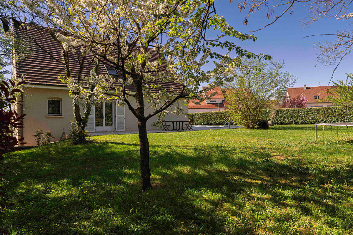 Maison Daix 7 pièce(s) 200 m2 - photo 4