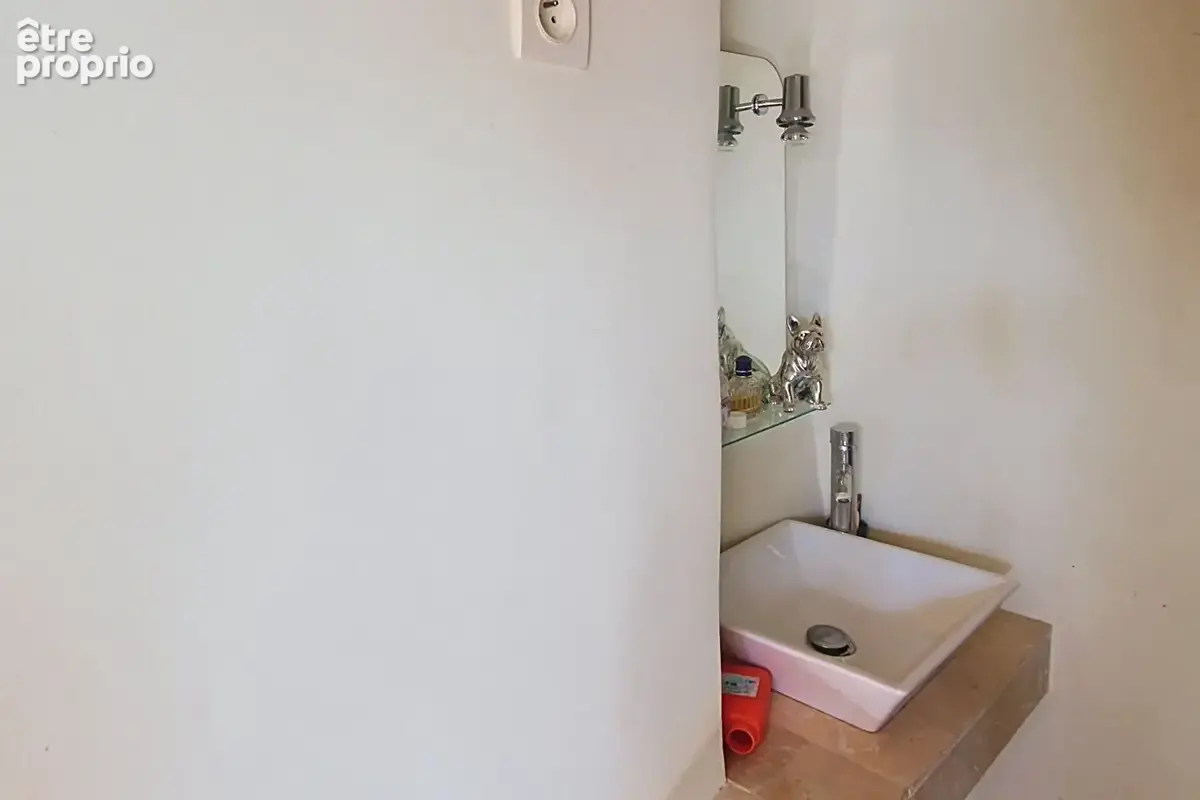 A VENDRE EN EXCLUSIVITE ! Lots de 2 Maisons de village à Lorgues, environ 100 m² sur 2 logements ! - photo 5