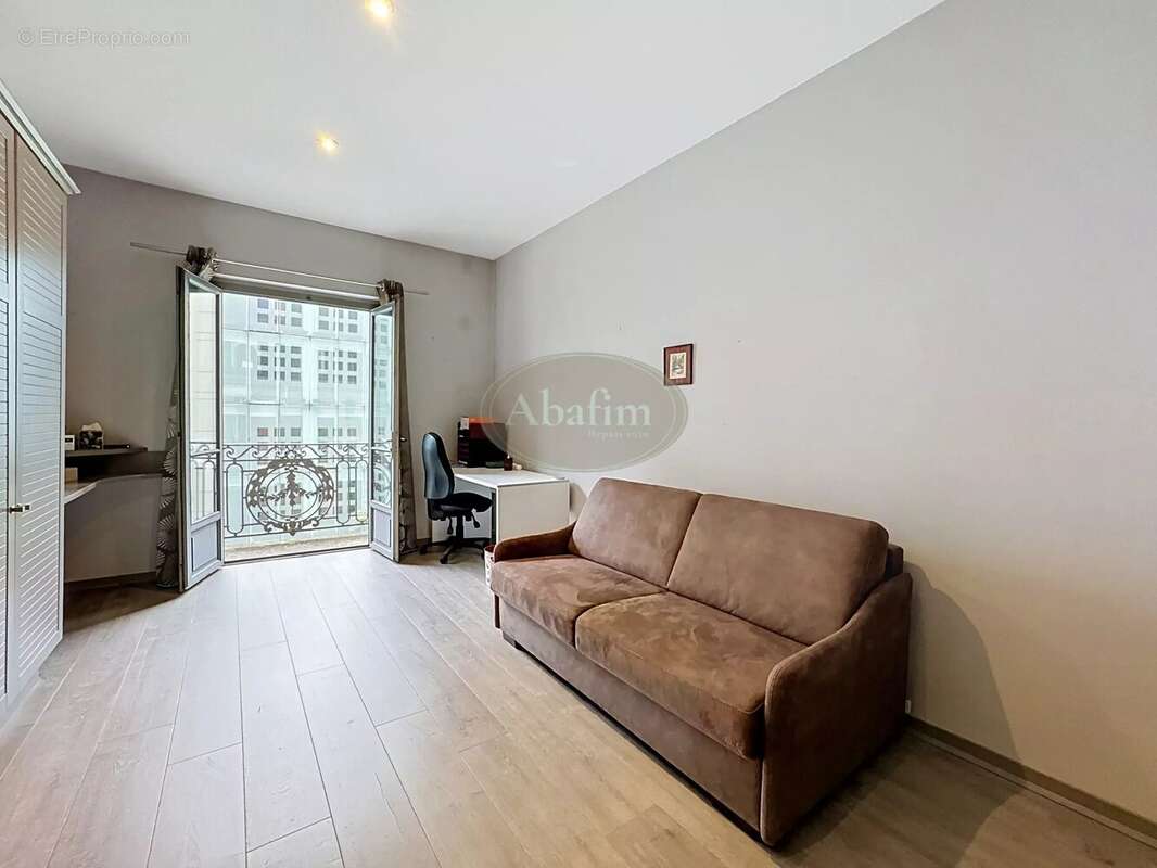 Appartement haussmannien lumineux - photo 10