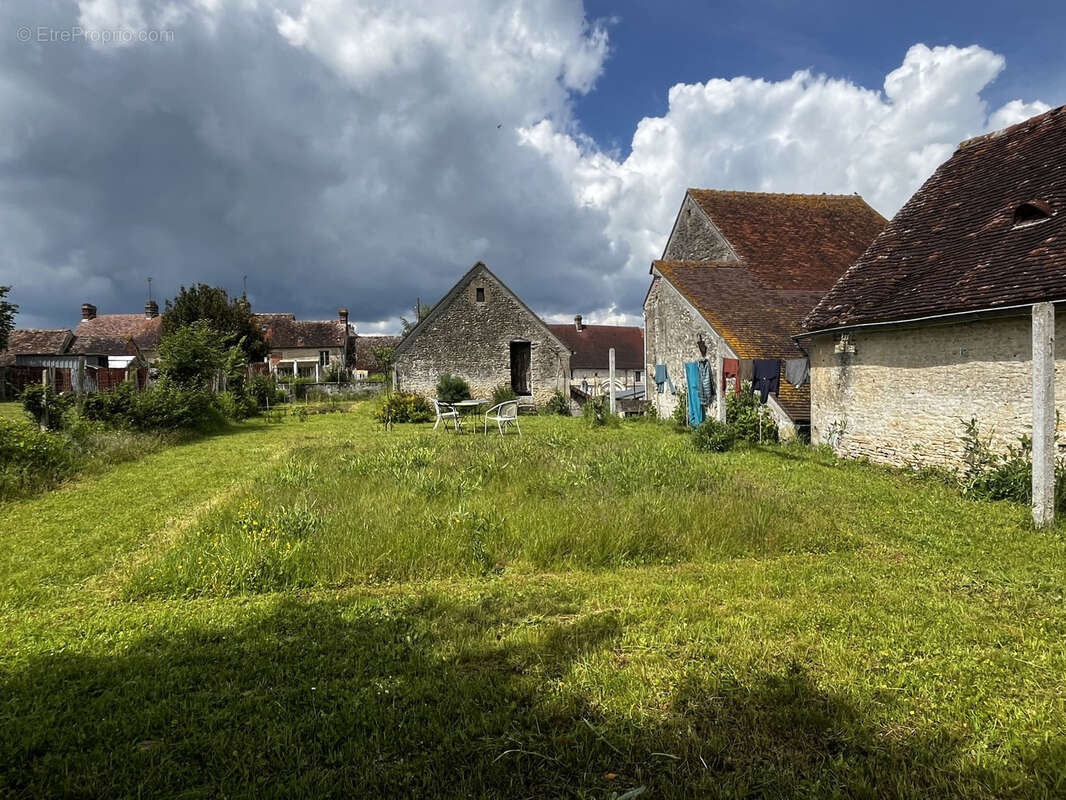 Maison à LOUVIERES-EN-AUGE