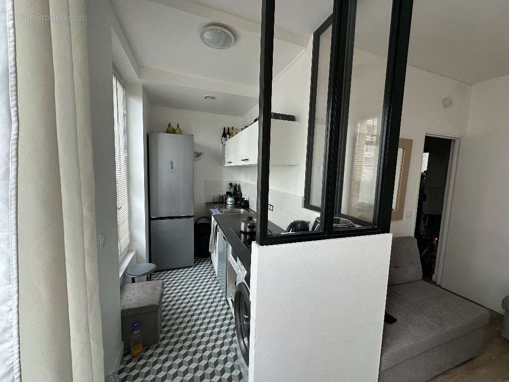 Appartement à COURBEVOIE