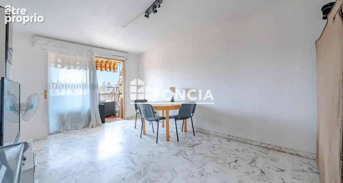 Photo Appartement à Saint-Laurent-Du-Var au prix de 125 000€