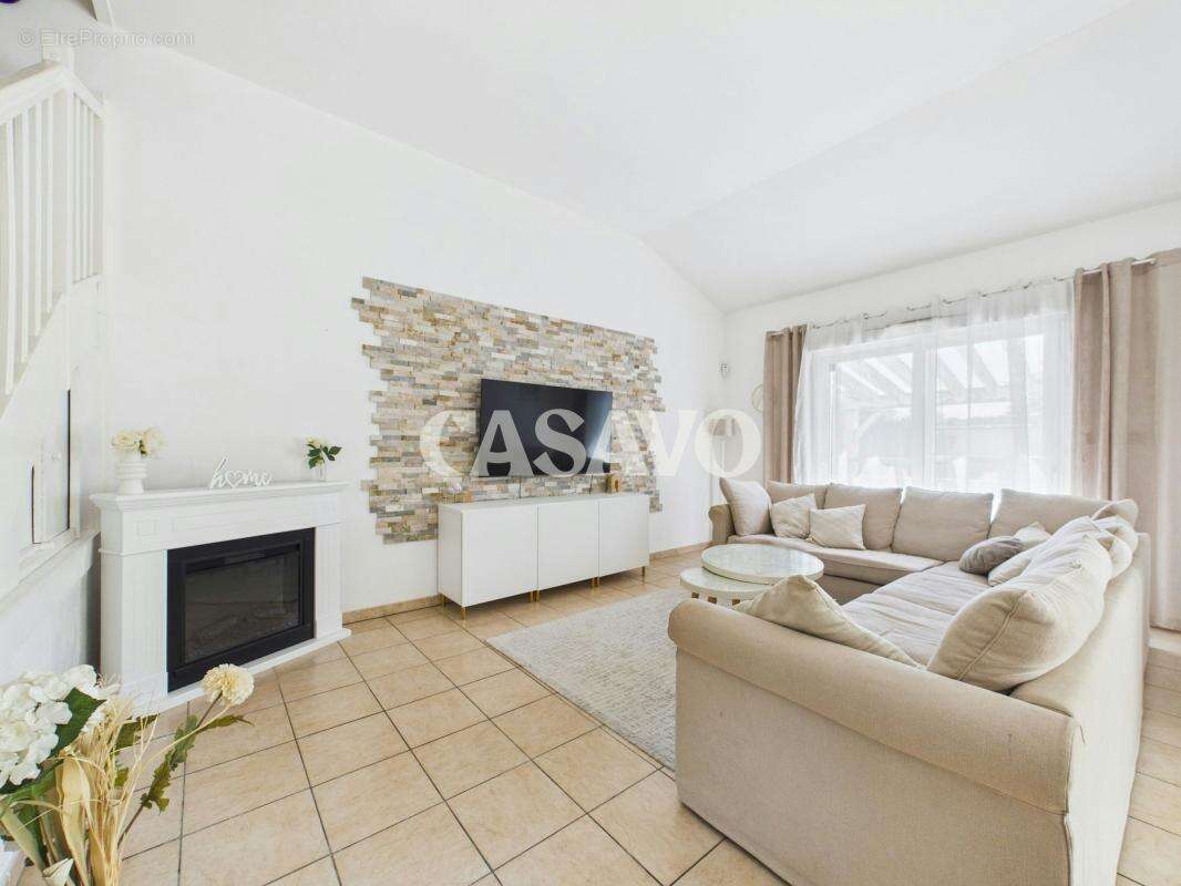 Vente Maison 5 pièces de 89m² - 69200 Vénissieux - photo 4