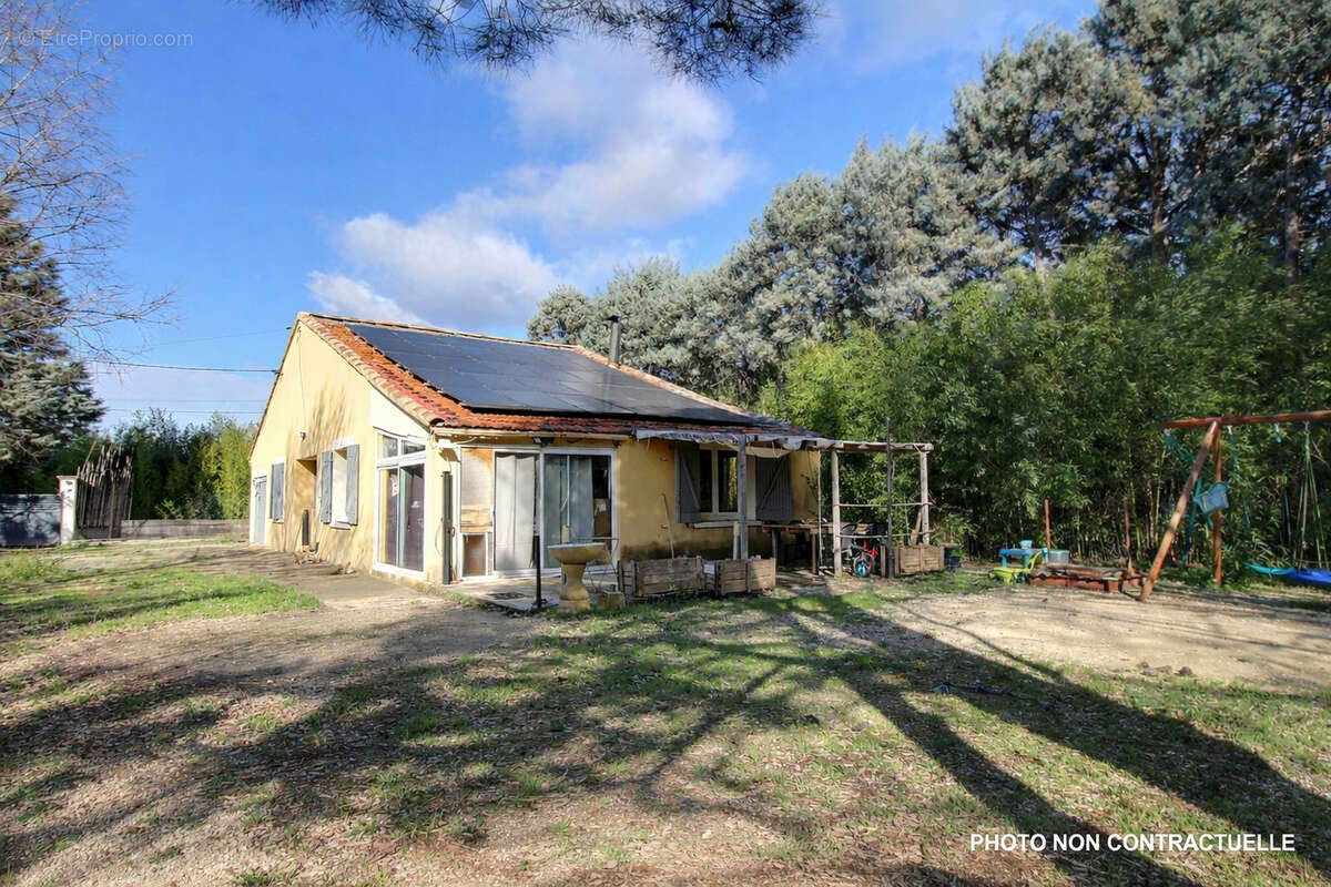 Maison à Lagnes sur environ 840m²  de terrain - photo 3