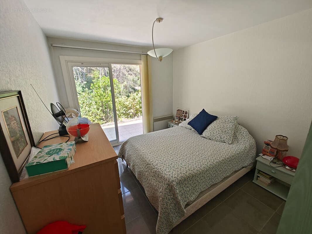 Toulon ouest limite le revest villa de 141 m² sur 3 500 m² de terrain paysagé avec piscine vue dégagée sur le mont faron calme a - photo 14