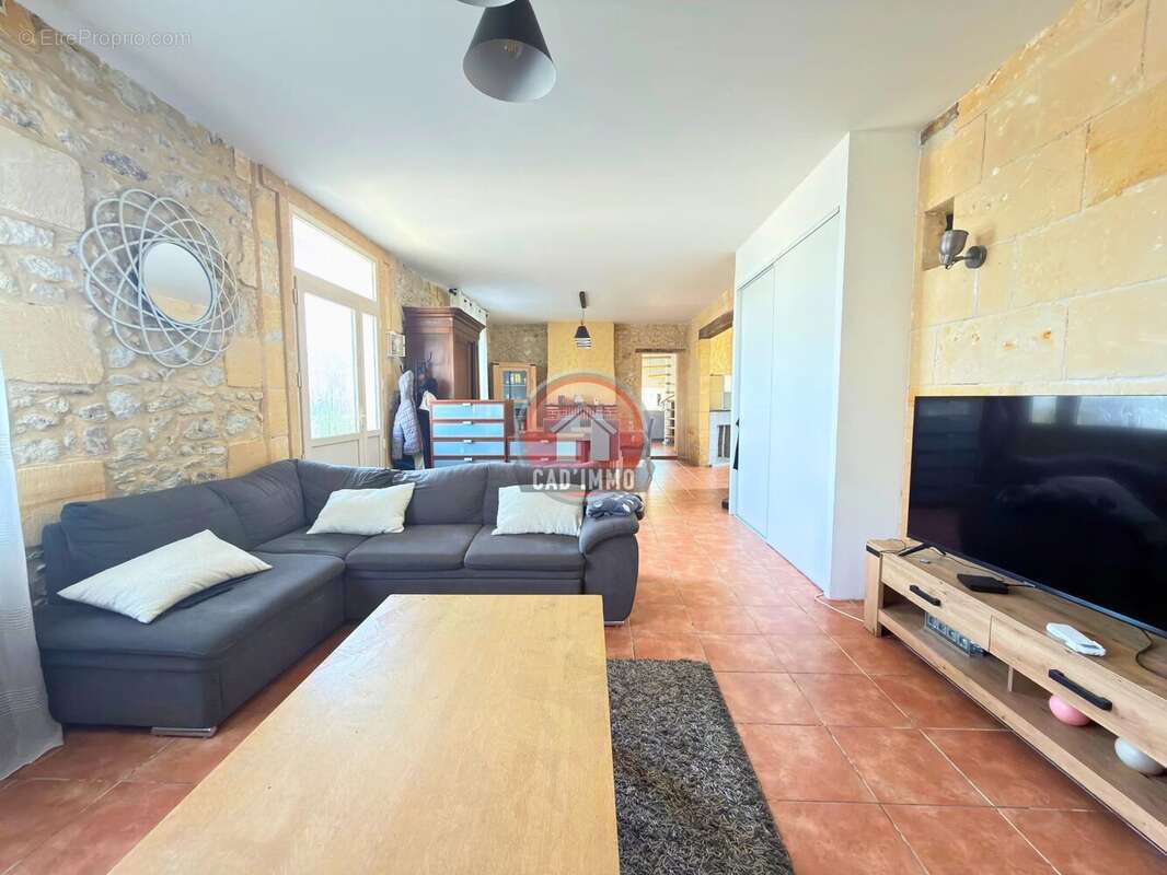Maison à GAGEAC-ET-ROUILLAC