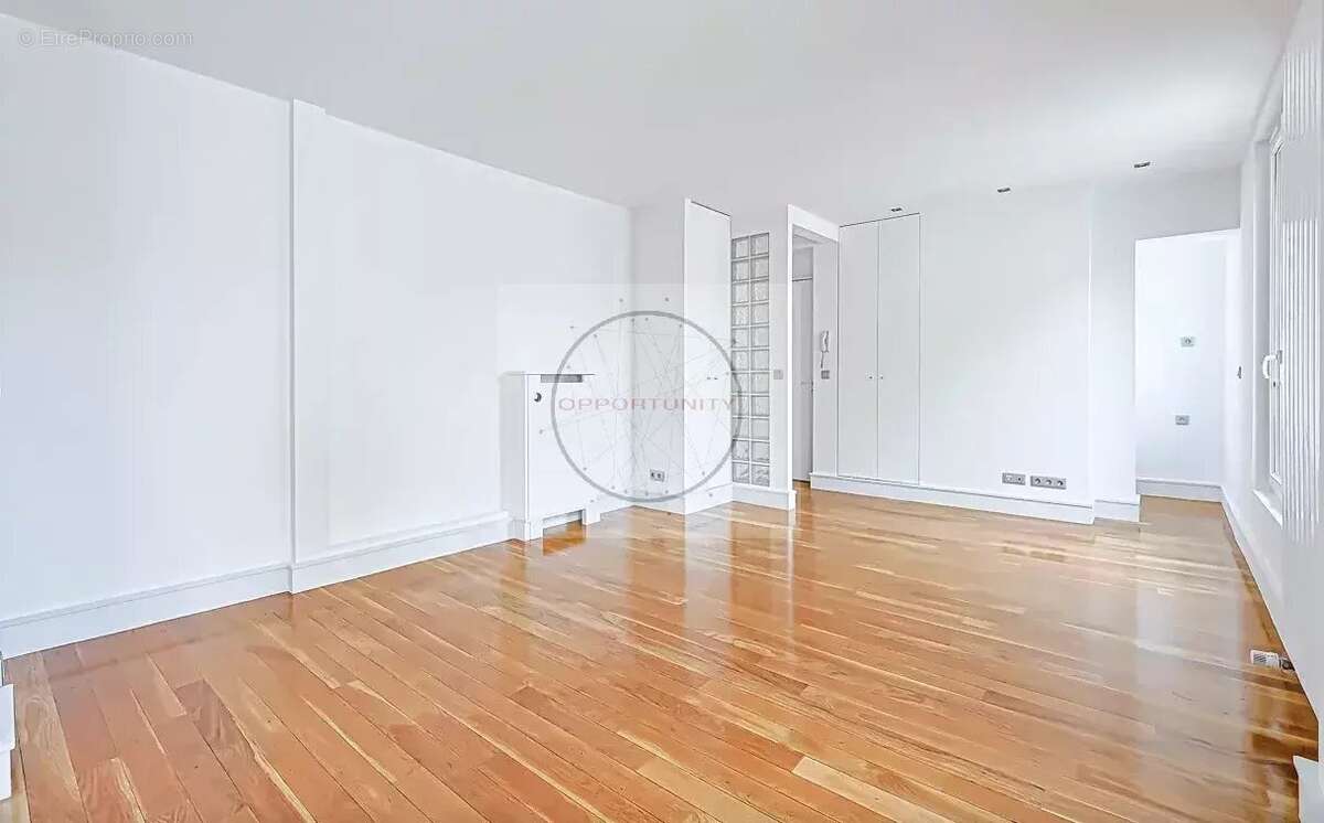 Appartement à PARIS-19E