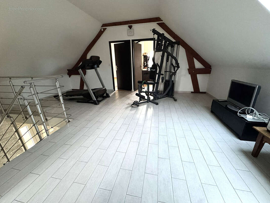 Maison à FRANQUEVILLE-SAINT-PIERRE