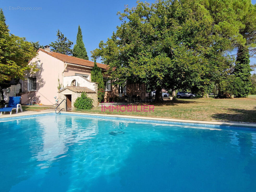 Maison à SAUMANE-DE-VAUCLUSE