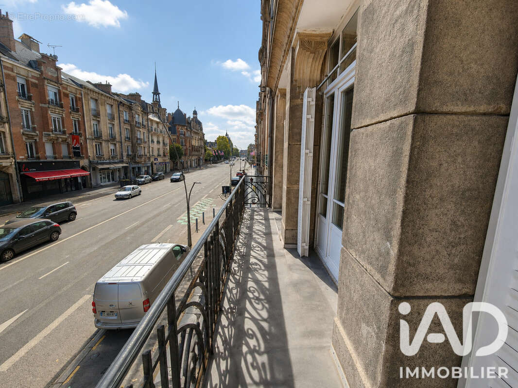 Appartement 450 m² à Charleville-Mezieres  - photo 4