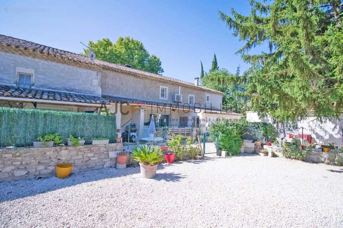 Maison à SAINT-REMY-DE-PROVENCE
