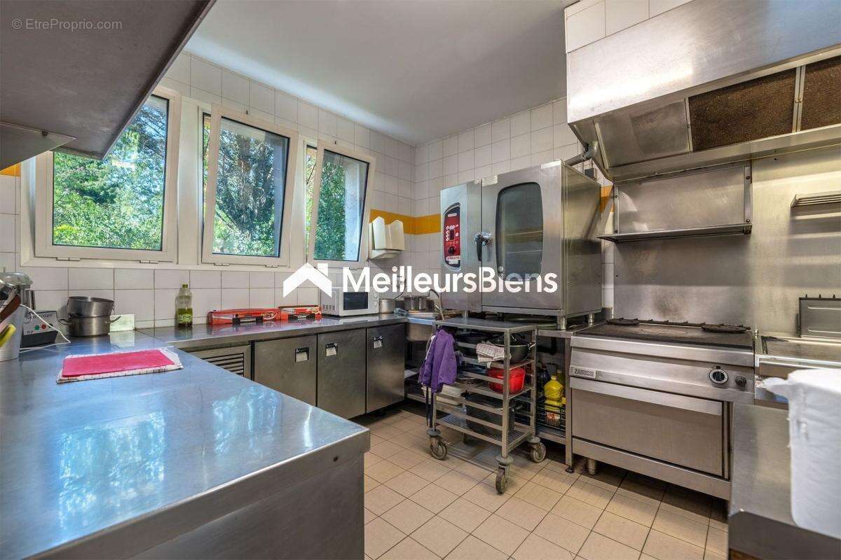 Ensemble immobilier de charme en pierre de 368m2 - photo 8