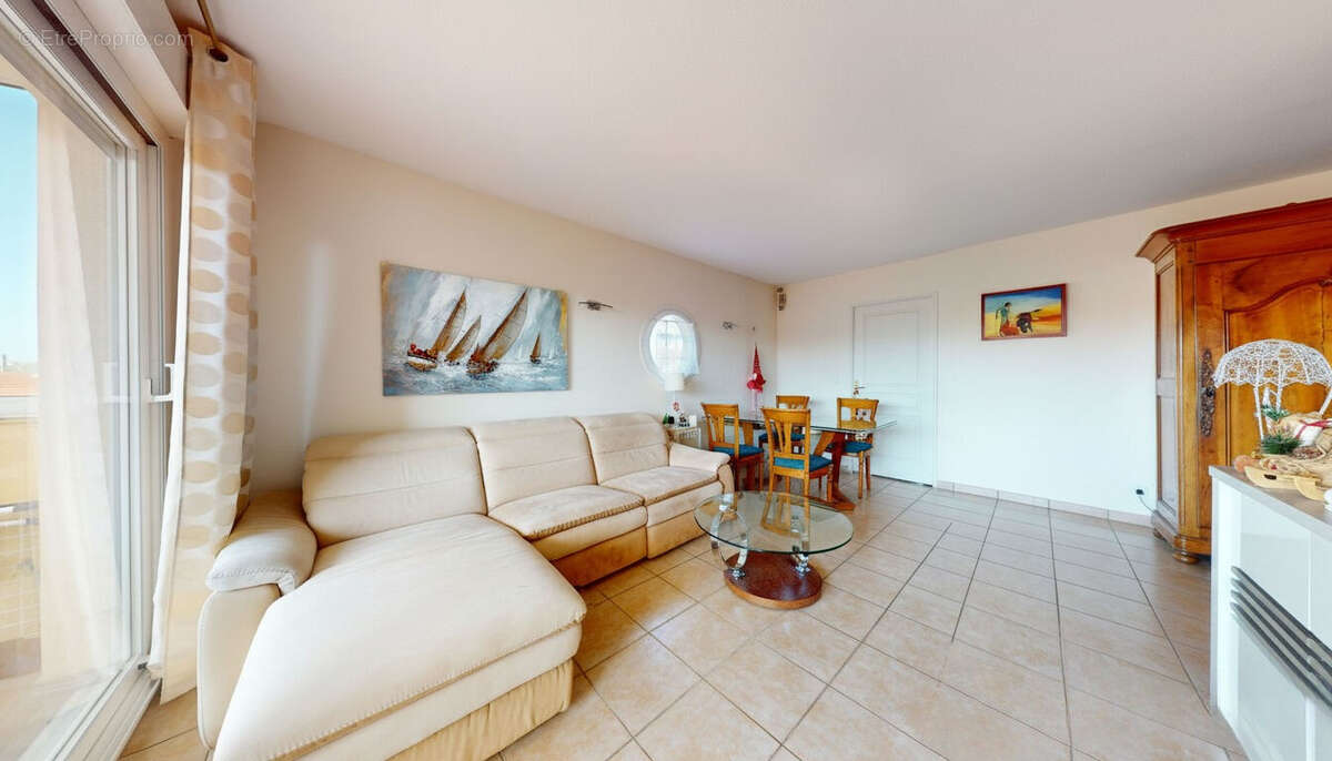 Appartement à FREJUS