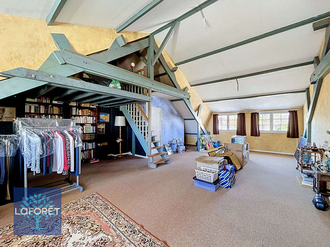 Maison Corbeil Essonnes 6 pièces 157 m2 - terrain 720m² - photo 13