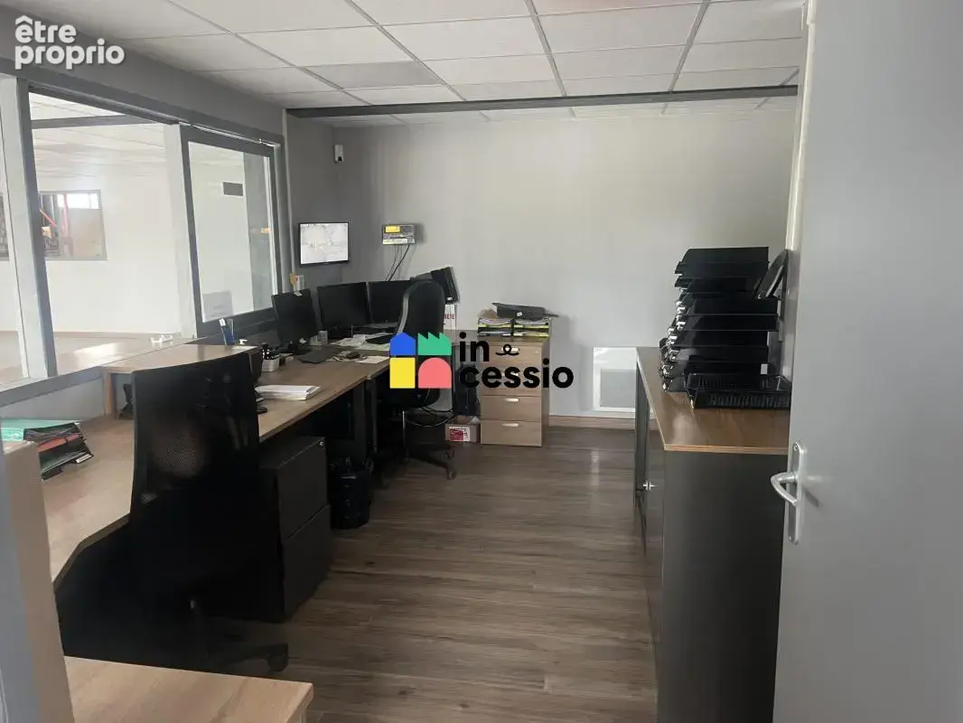 RARE – Ensemble immobilier d'activité de 787,5 m² sur prè - photo 11