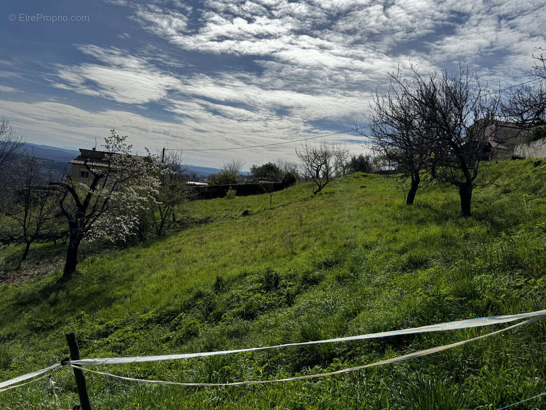 Terrain à VALS-LES-BAINS