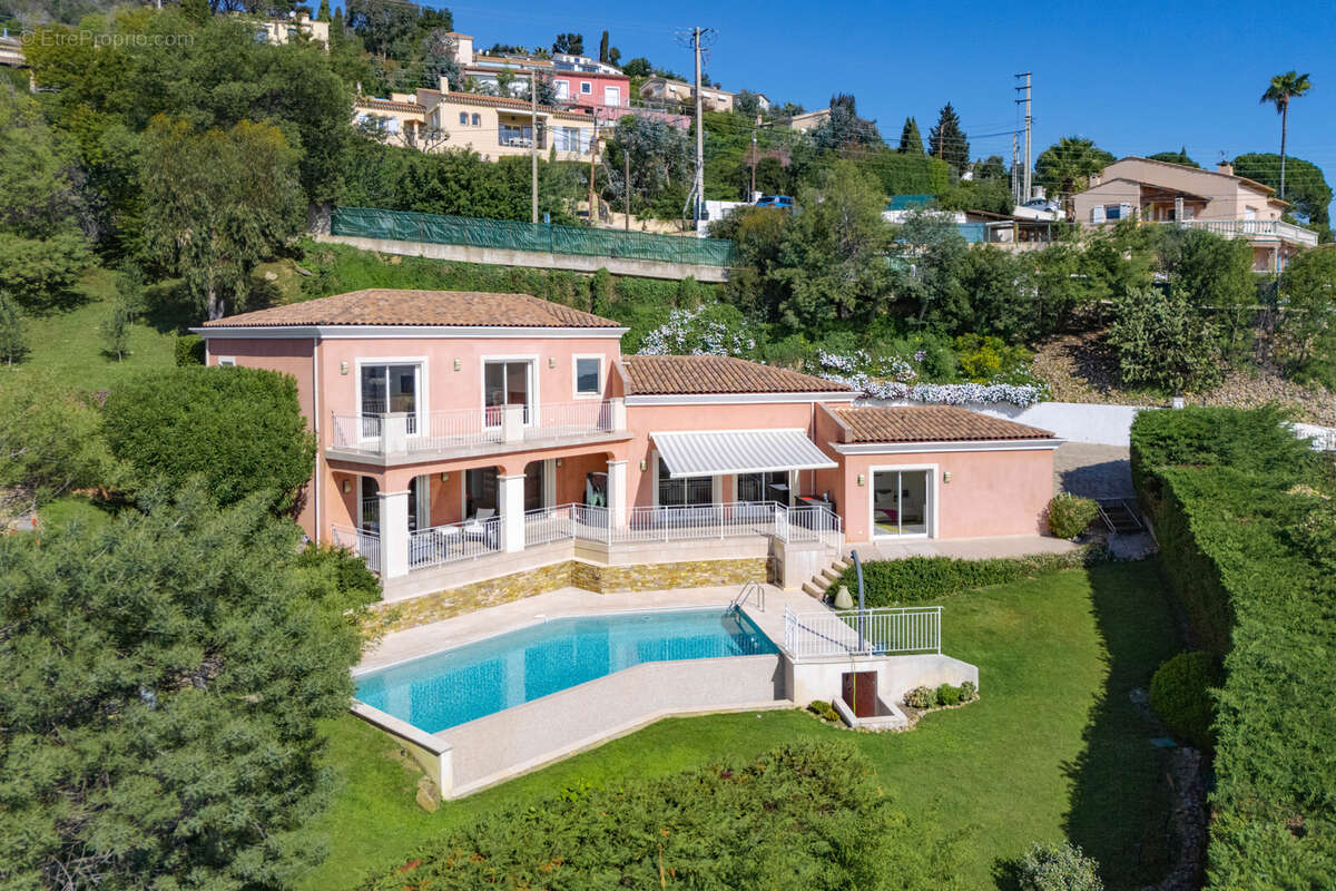 Maison à MANDELIEU-LA-NAPOULE