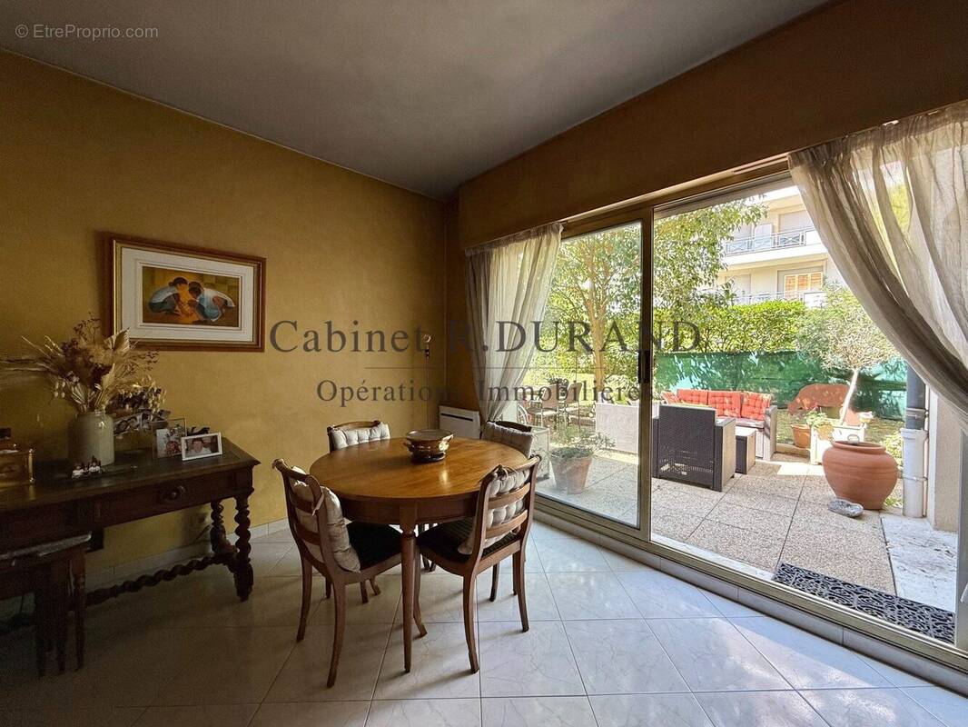 Appartement 117 m² à La Garenne-Colombes  - photo 2