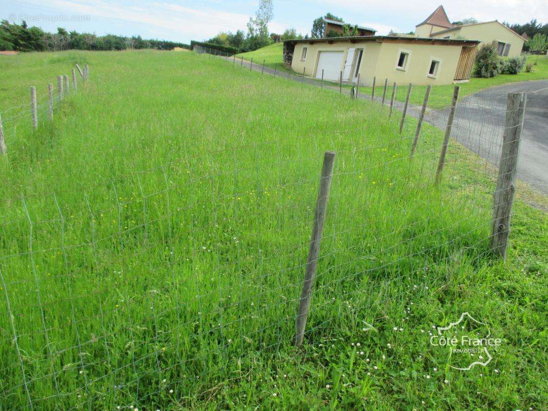 Terrain à PROISSANS