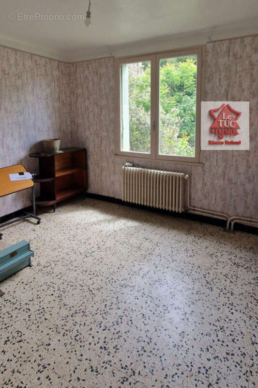 Maison à BOLLENE