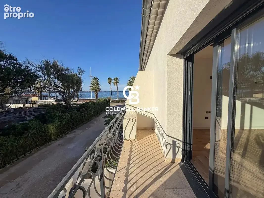 Appartement T2 rénové, vue mer - Les Lones - 83140 Six-Fours-les-Plages - photo 3