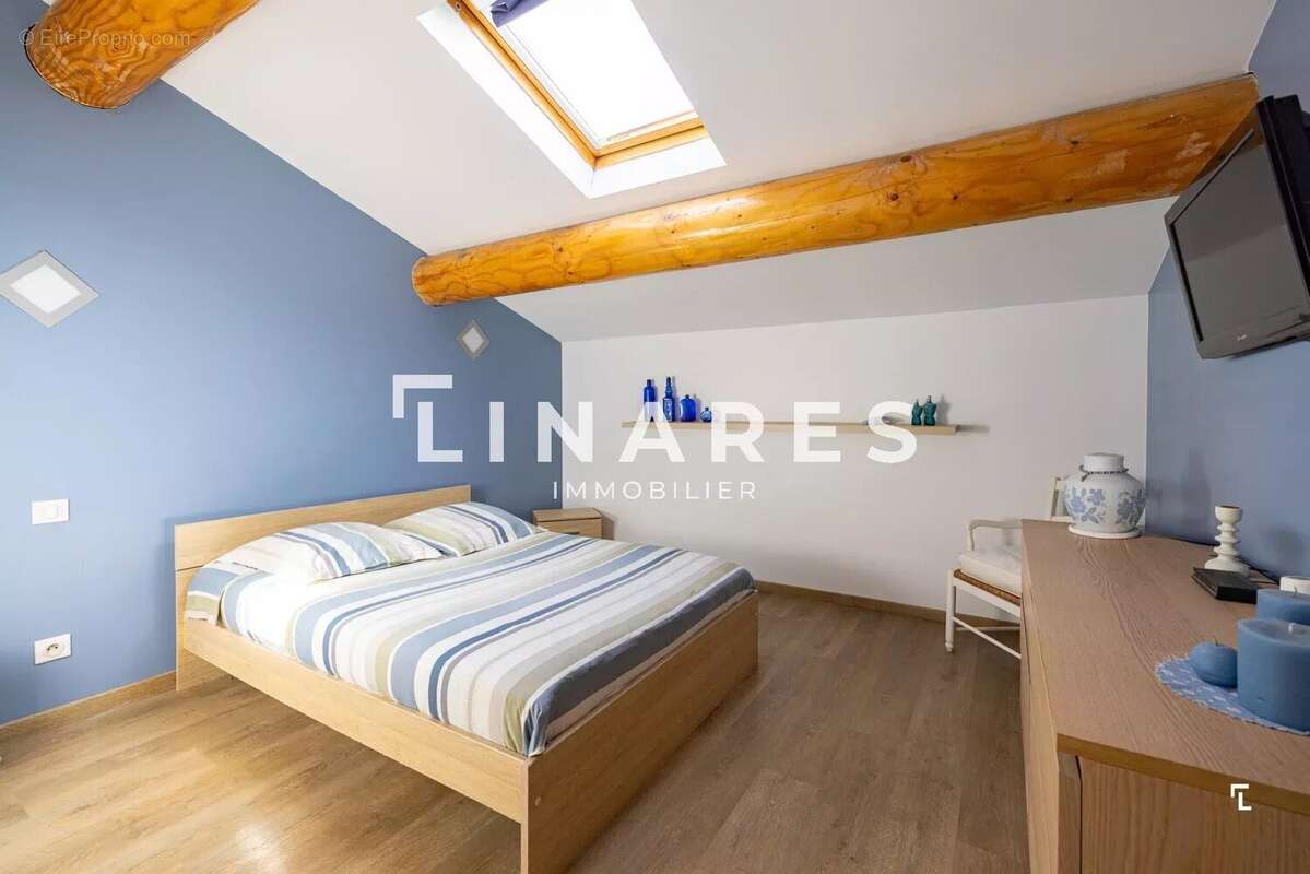 L'IMPRENABLE - Maison T8 de  200m²  + 2 Piscines - Parcelle 1600m² - 13013 Les Médecins - photo 14