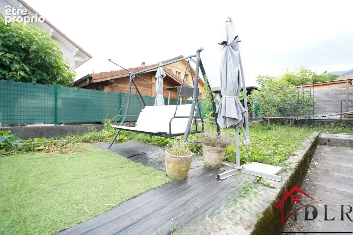 À Cluses La Sardagne, T4 avec terrasse et jardin - photo 5