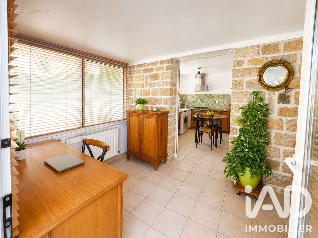 Maison 173 m² à La Garde  - photo 6