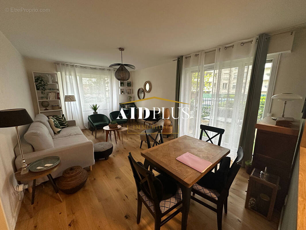Appartement à BEAUCHAMP