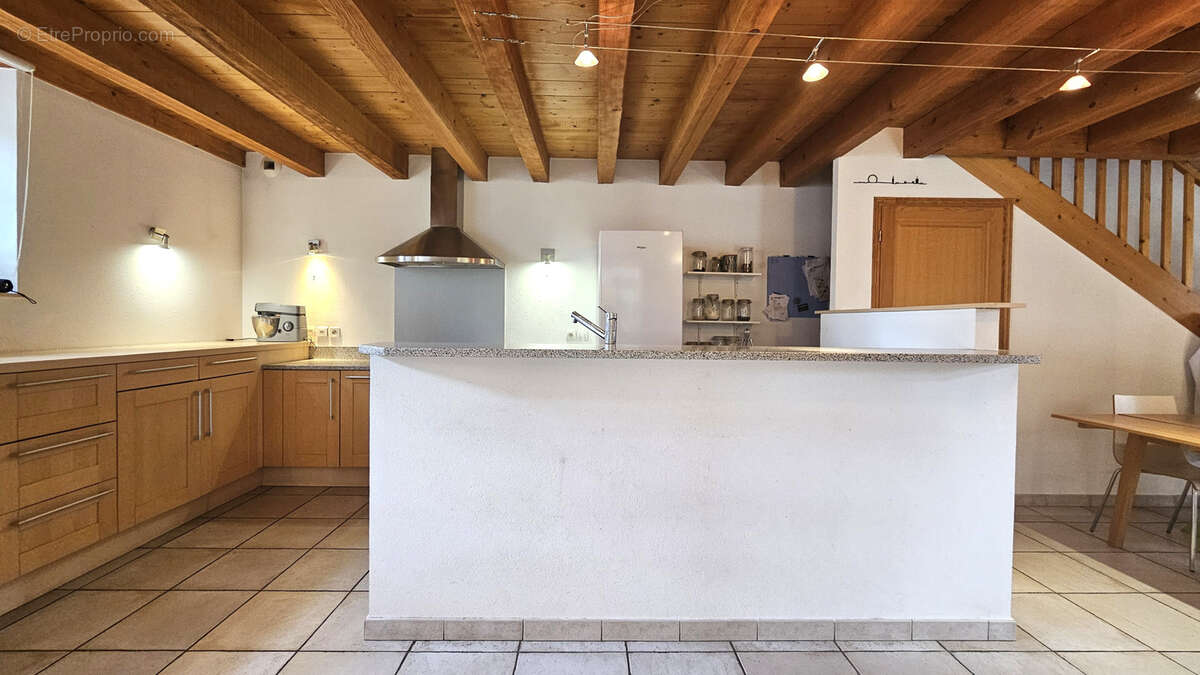 Maison à PREVESSIN-MOENS